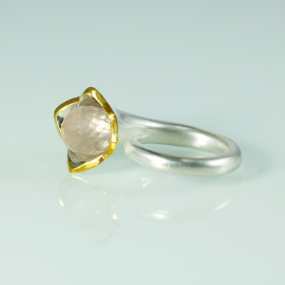 Schmuck von der Bey, Kelchring, 935 Silber, teilvergoldet, Rosa Amethyst